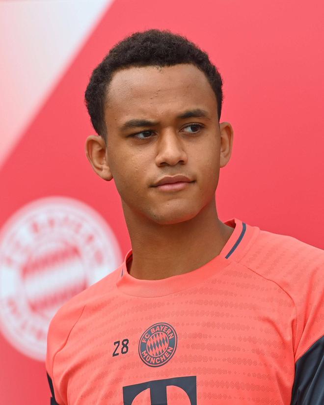 官方：拜仁續(xù)約布赫曼，租借至紐倫堡一年